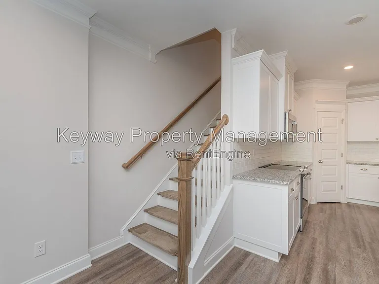 319 Sumac Trl — Photo 15