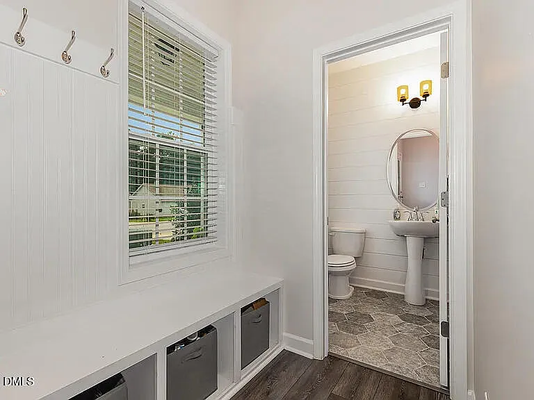 325 Whetstone Dr — Photo 16