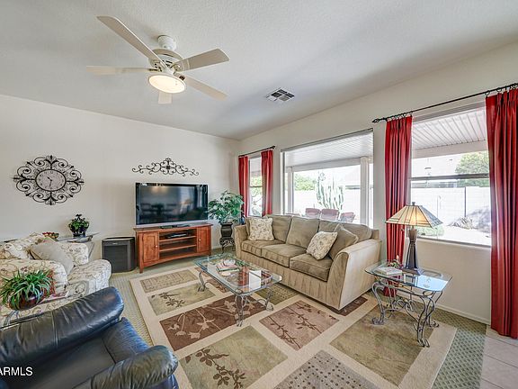 5th image of 1422 E Hazeltine Way