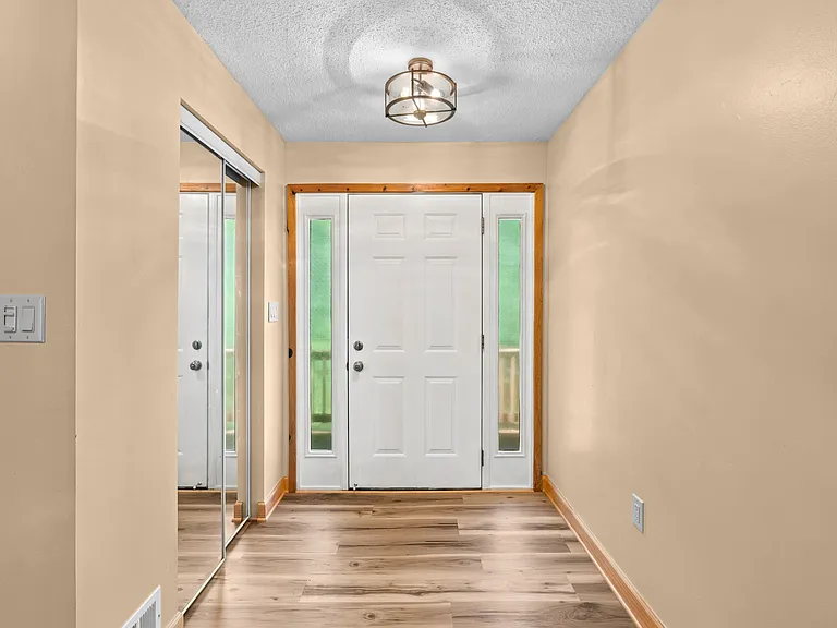 4967 Blue Mountain Rd — Photo 12