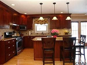 2nd image of 4 Terrace Ct