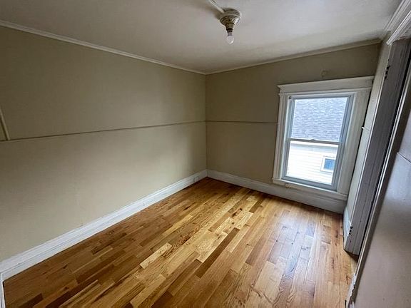 5th image of 725 E Laurel St