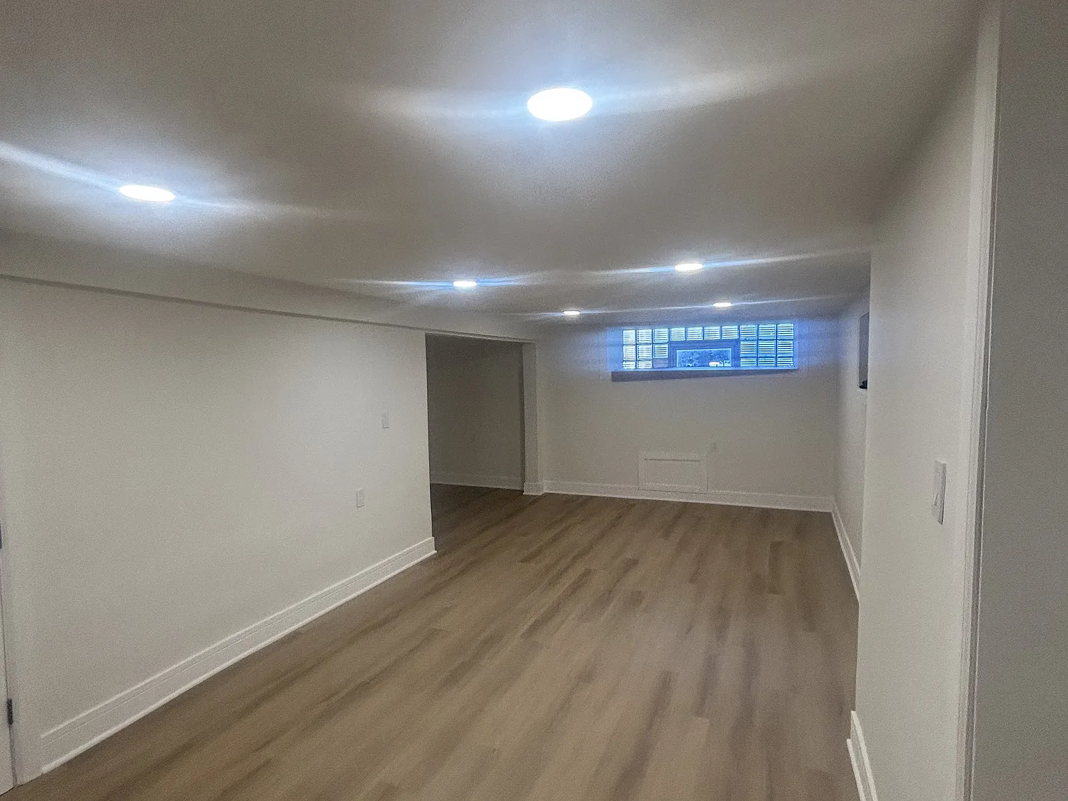 2 bed, 1000 sqft, $1,700 — Photo 2