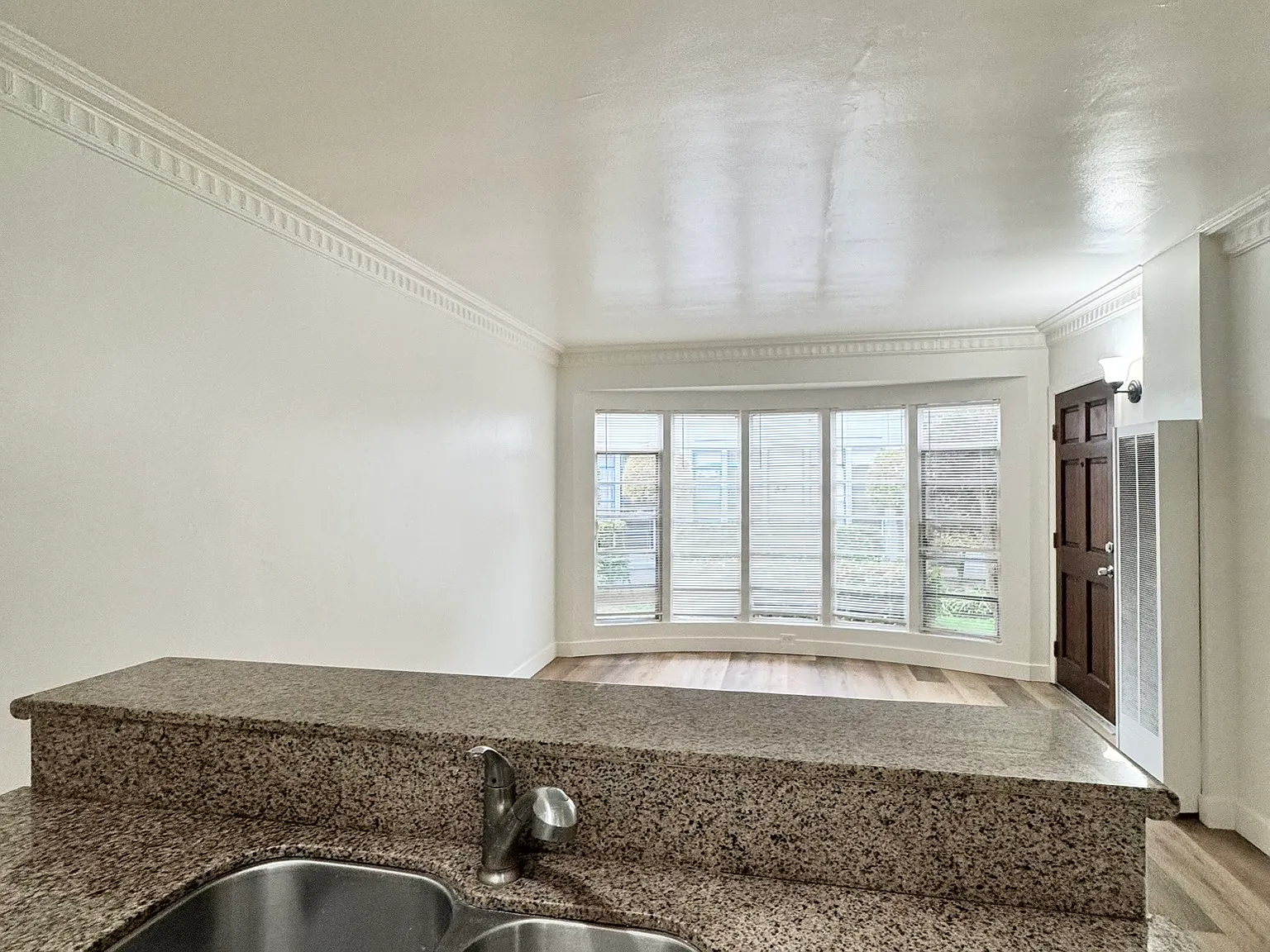 Studio, 500 sqft, $1,450 — Photo 4