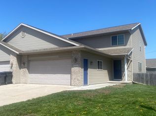 2902 Dale St #2902, Manitowoc, WI 54220