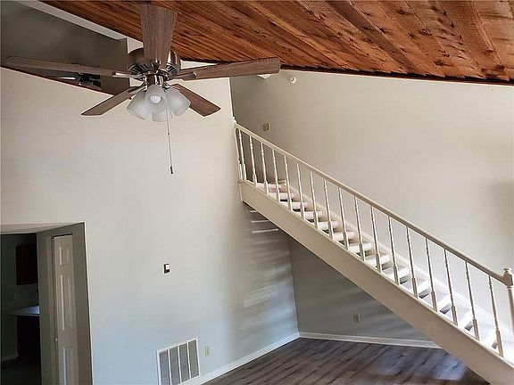 3rd image of 245 Heathersett Dr