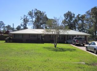 1933 Huntsman St, Orange, TX 77632