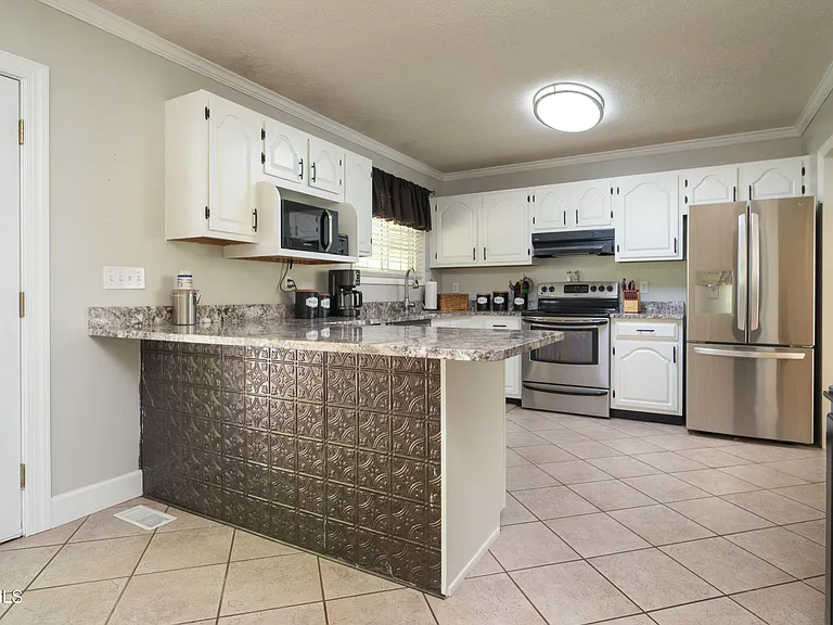 135 Riders Dr — Photo 27