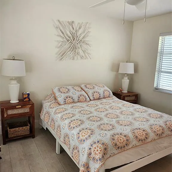 2473 Rosa Ln — Photo 14