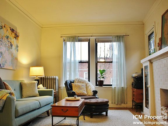 4th image of 2610 W Gunnison St #3E