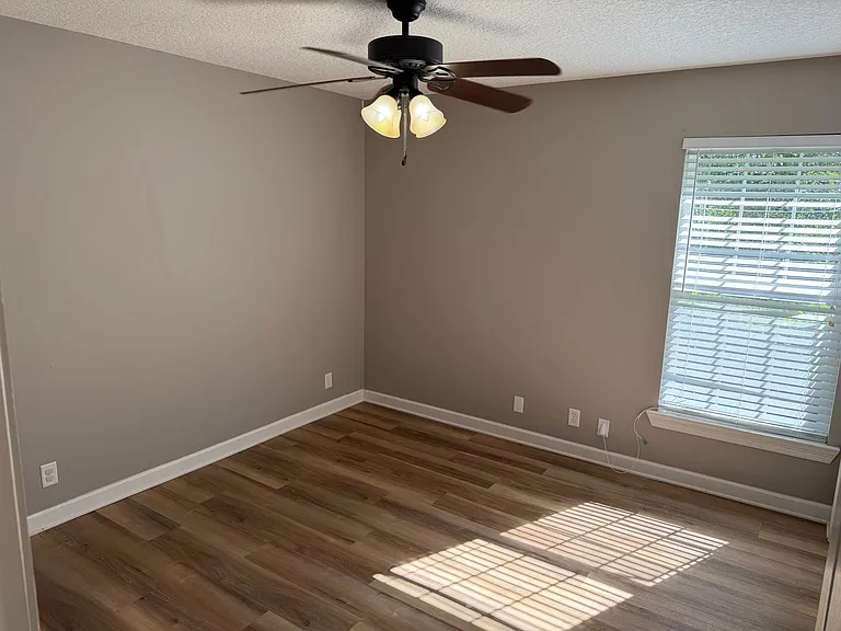 212 Autumn Ridge Ct — Photo 20