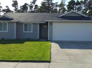 3555 Oak St, Florence, OR 97439