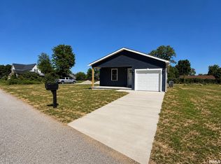 515 College Ave, Mitchell, IN 47446