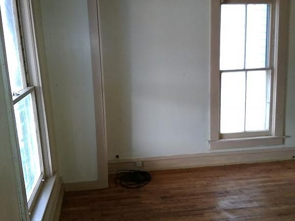 4th image of 817 Canal St