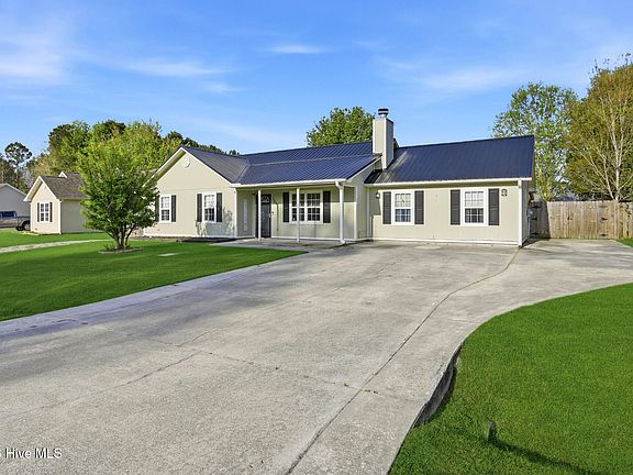 4th image of 108 Foxlair Drive