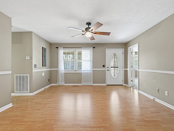 5th image of 241 Twelve Point Rd