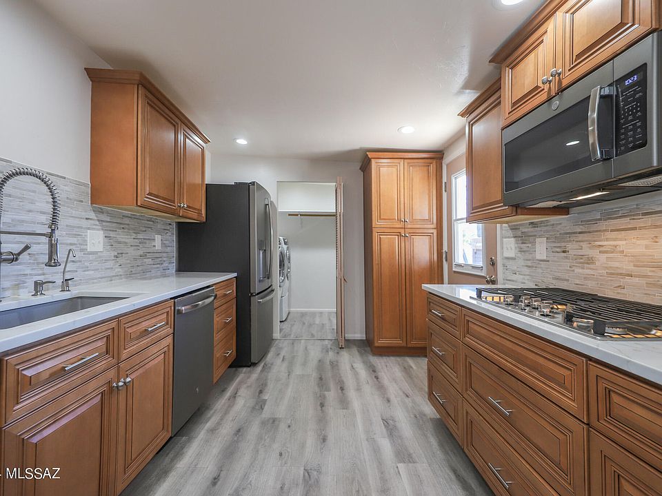 1st image of 8418 E Desert Steppes Dr