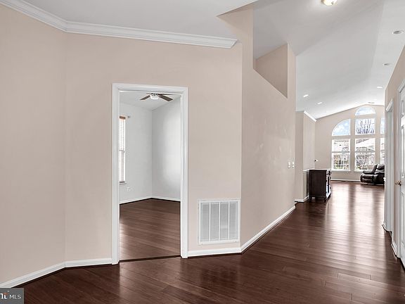 4th image of 17277 Four Seasons Dr