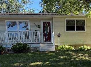 128 Pontiac Rd, Marquette Heights, IL 61554