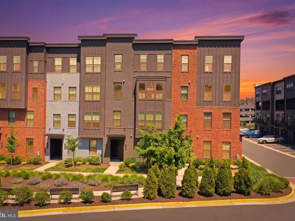 12887 Sunrise Ridge Aly, Herndon, VA 20171