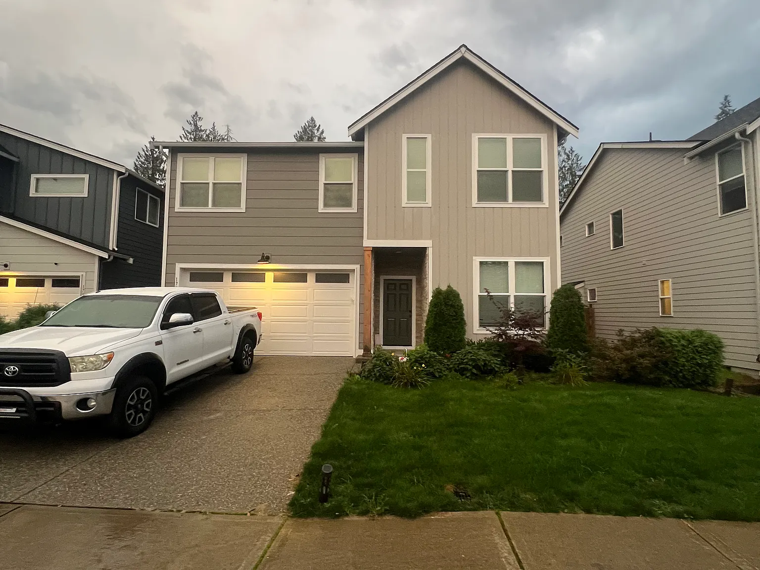4 bed, 2.5 bath, 2466 sqft, $3,500 — Photo 1