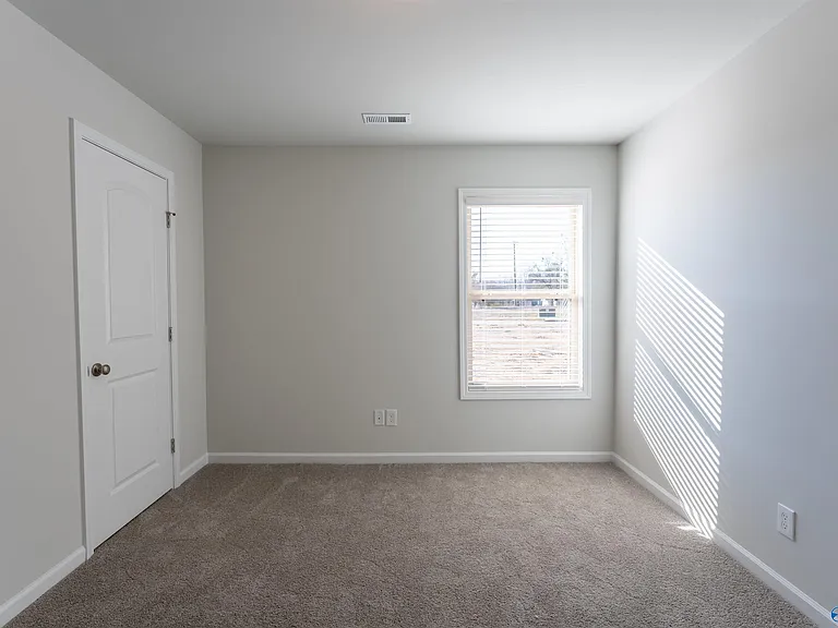 102 Waltrip Dr — Photo 6