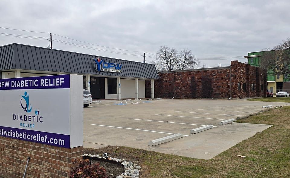 1st image of 208 N Highway 377