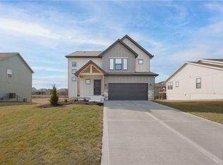 19009 W 188th Ter, Spring Hill, KS 66083