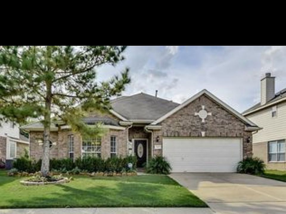 1st image of 3323 Ashfield Dr #1