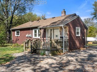 32317 Ogemaw St, Westland, MI 48186