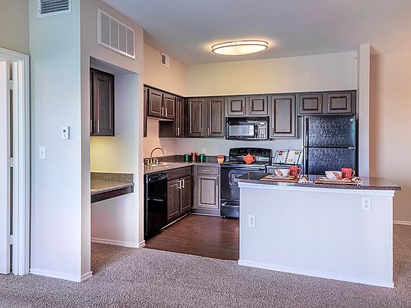 3rd image of 150 Parish Ln #2342398