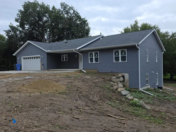 2422 E Hill Dr, Fitchburg, WI 53711