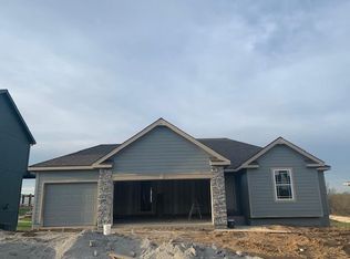 1703 Sycamore Rdg, Kearney, MO 64060
