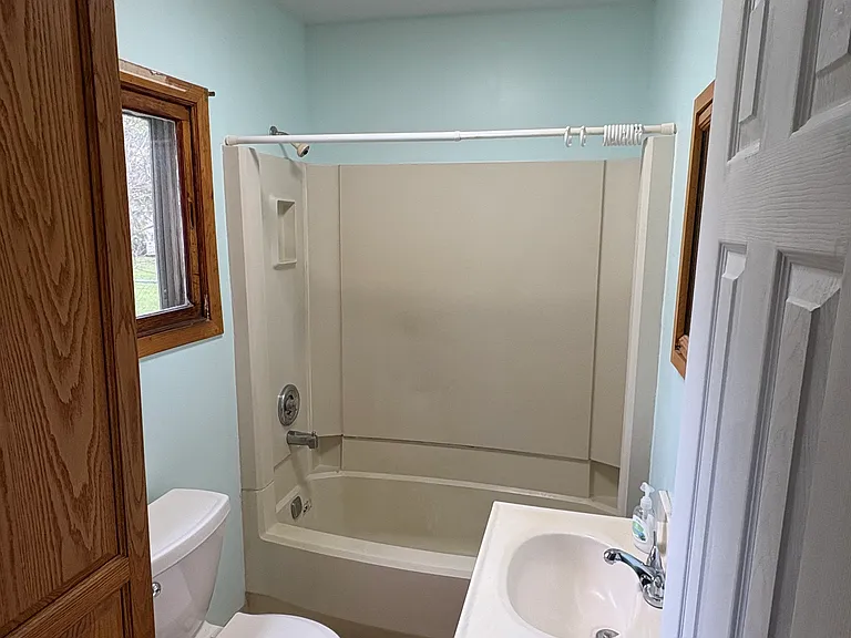 6316 Belmont Ave NE — Photo 9
