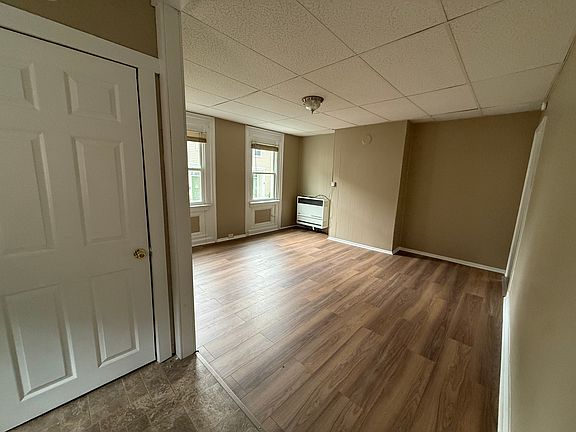 3rd image of 9 Sargent St APT 1
