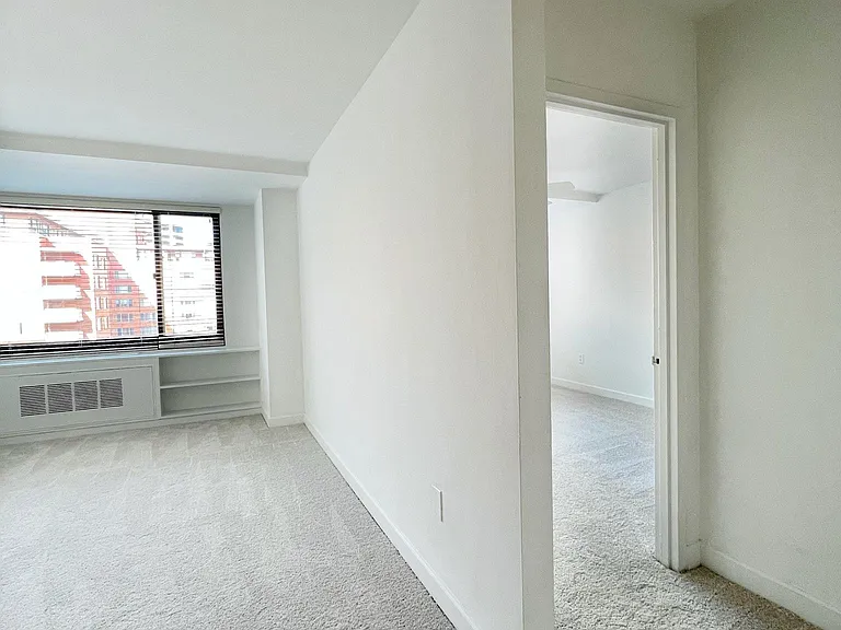1021 Arlington Blvd #916 — Photo 5