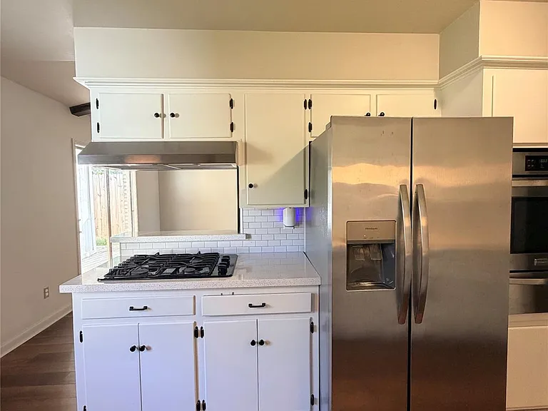 7603 Grape St — Photo 15