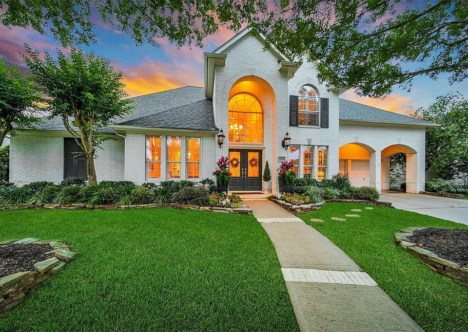 1st image of 12211 Vista Bay Ln