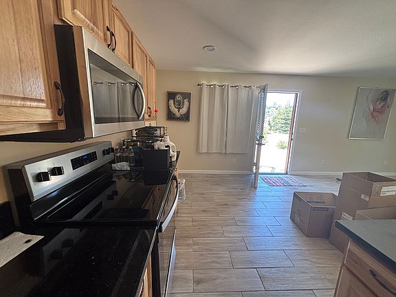 5th image of 26701 Sutter Ct
