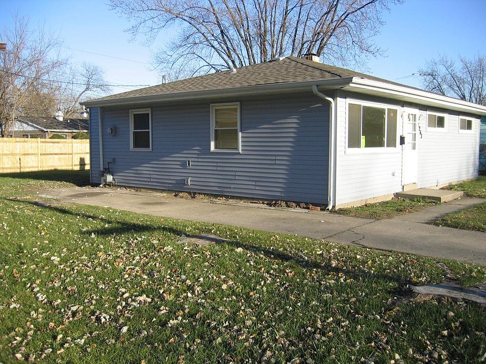 2nd image of 2243 Williams St