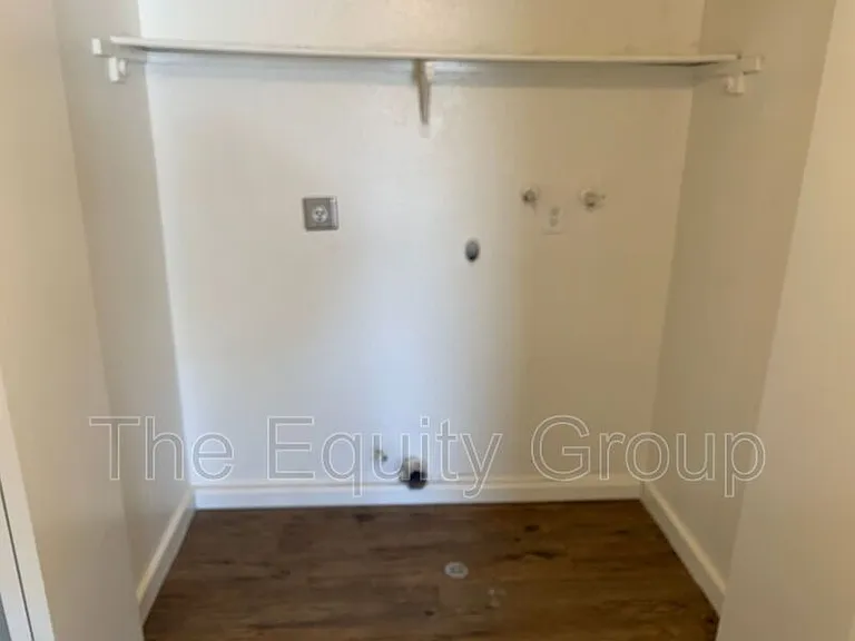 3912 W Meadow Ave — Photo 13