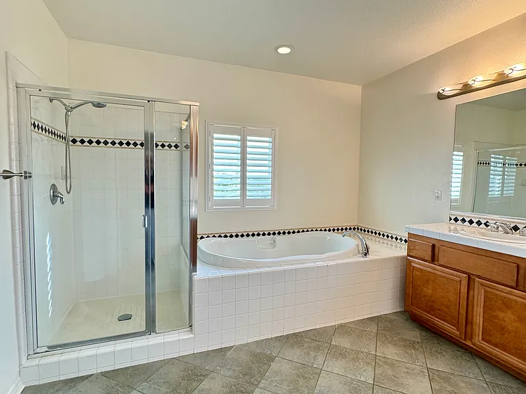 1331 Bayside Cir — Photo 71