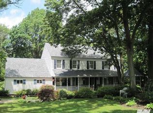 33 Partridge Ct, Miller Place, NY 11764