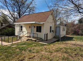 1006 Merritt Dr, Greensboro, NC 27407