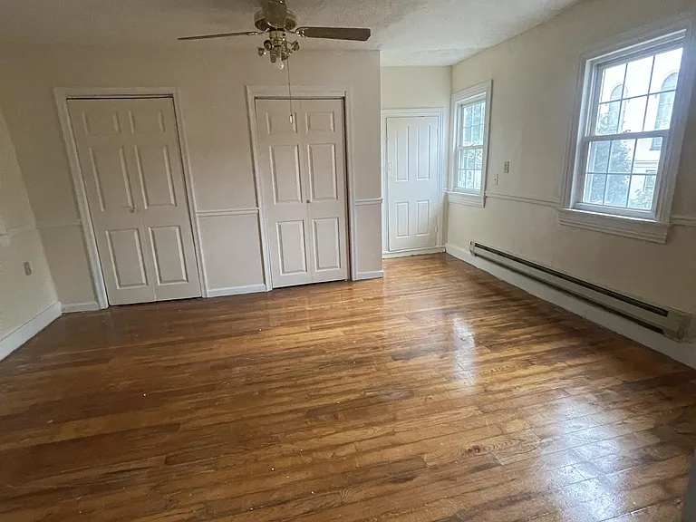 82-84 Market St #3 — Photo 6