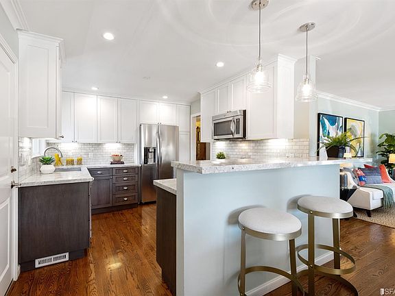 5th image of 601 Poinsettia Ave