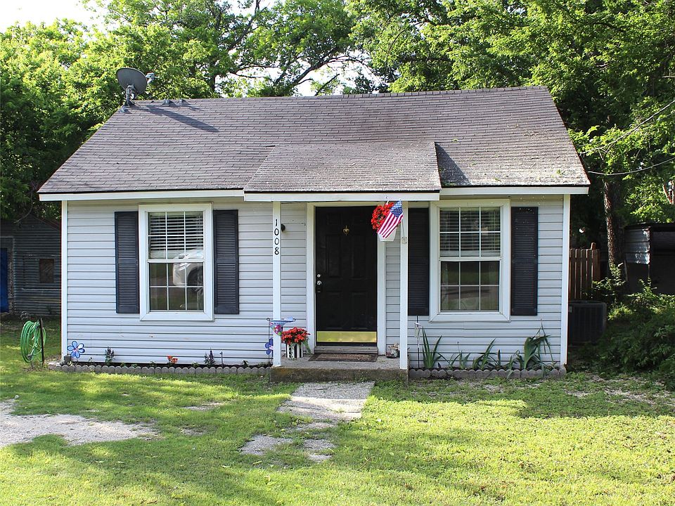 1st image of 1008 W McNeill St