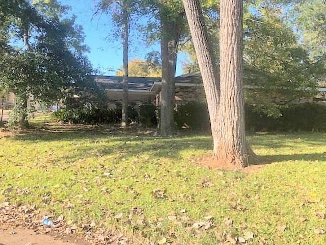 2nd image of 2413 Willowood Ln
