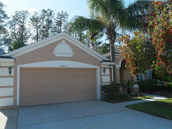 3rd image of 10617 Creston Glen Cir