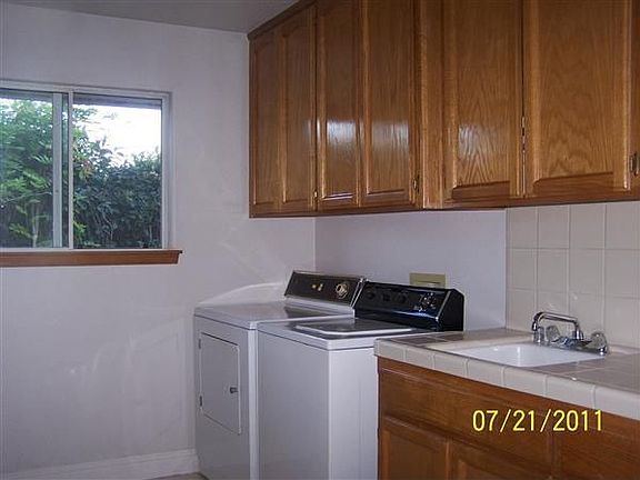 5th image of 2589 Fairmont Dr